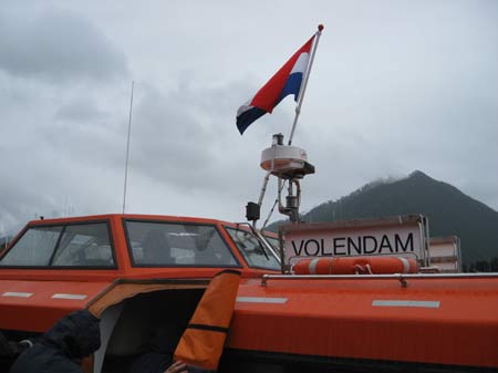 Volendam tender