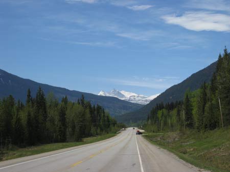 road to Clearwater along yellowhead pass road